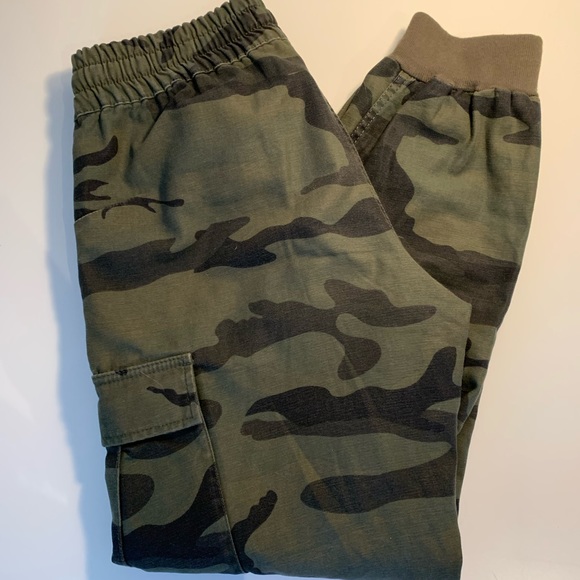 TNA Camo Pants - Picture 3 of 3